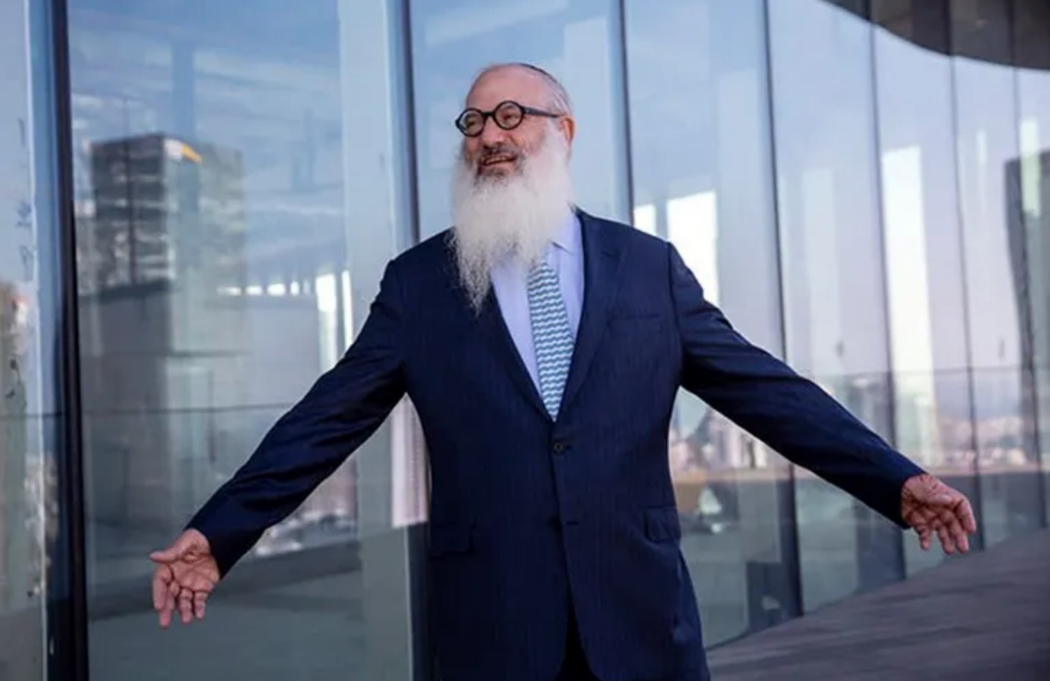 Lee más sobre el artículo IRSA: de un sello societario a un gigante empresarial